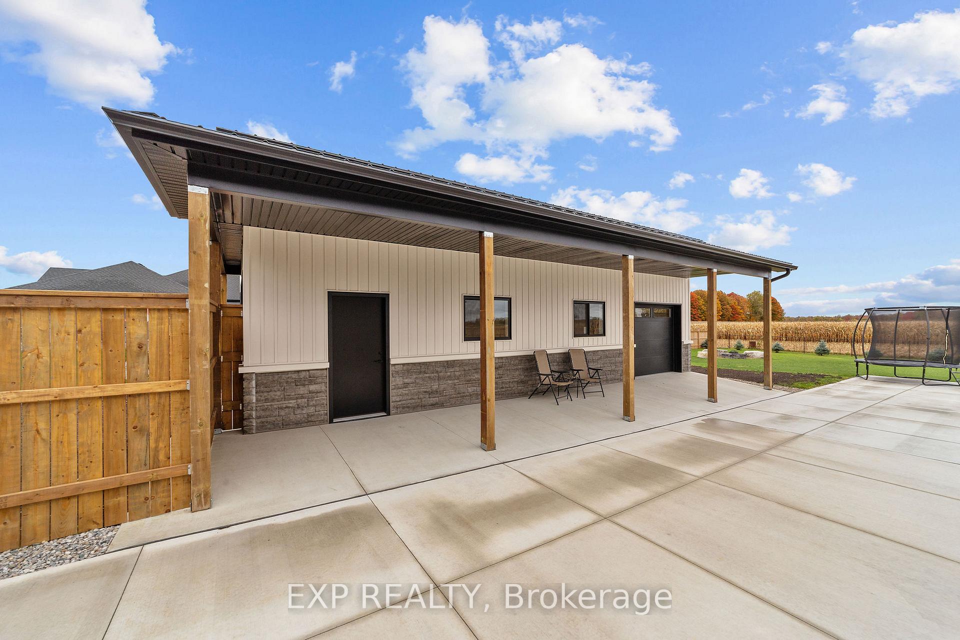 Photo 5 of 6572 Calvert Drive, Strathroy-Caradoc, Rural Strathroy-Caradoc — HOMEH