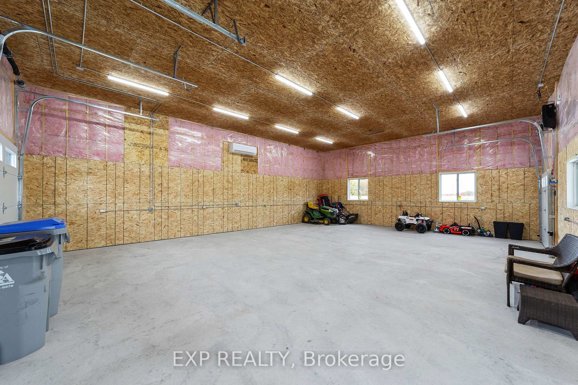 Photo 8 of 6572 Calvert Drive, Strathroy-Caradoc, Rural Strathroy-Caradoc — HOMEH