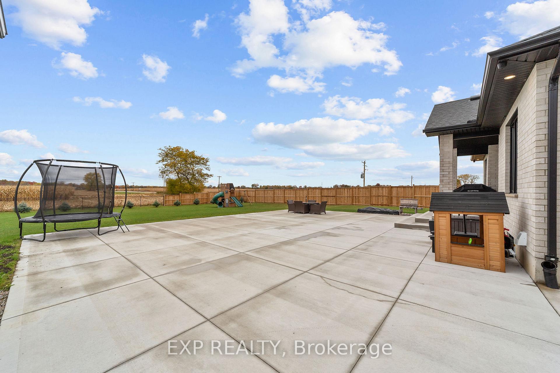 Photo 38 of 6572 Calvert Drive, Strathroy-Caradoc, Rural Strathroy-Caradoc — HOMEH