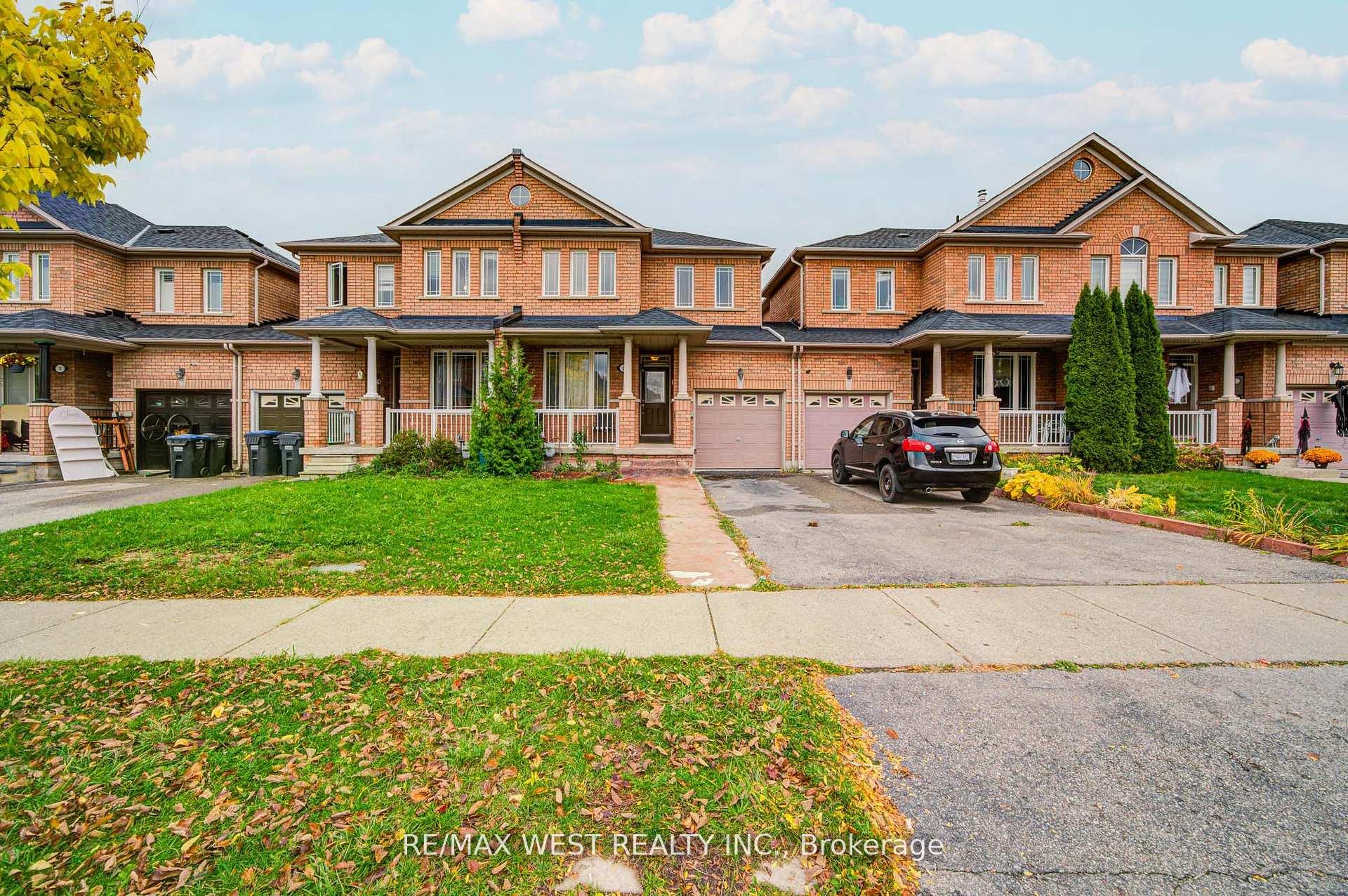 Photo 2 of 12 Eaglefield Gate, Brampton, Fletcher's Meadow — HOMEH