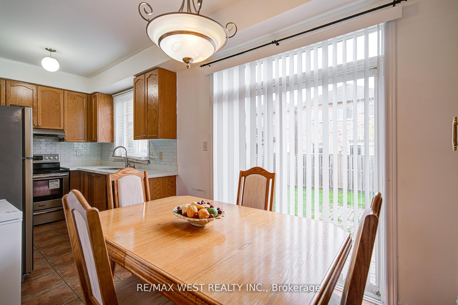 Photo 5 of 12 Eaglefield Gate, Brampton, Fletcher's Meadow — HOMEH