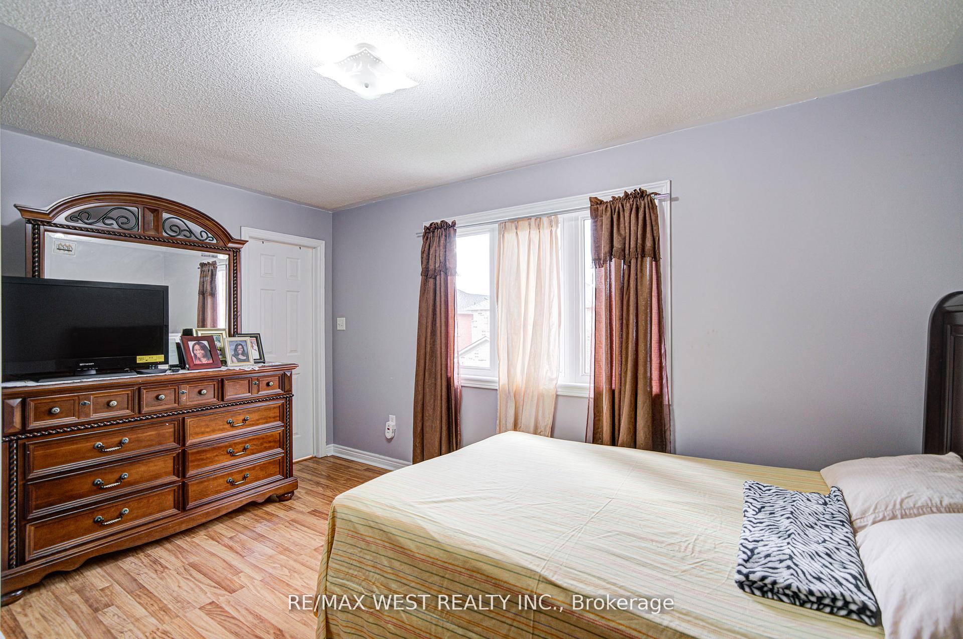 Photo 19 of 12 Eaglefield Gate, Brampton, Fletcher's Meadow — HOMEH