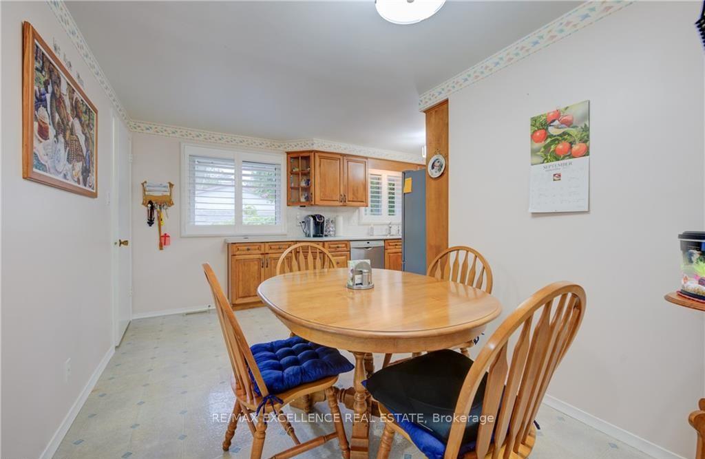 Photo 6 of 131 Gracefield Crescent, Kitchener — HOMEH