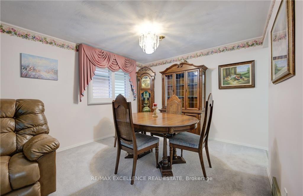 Photo 8 of 131 Gracefield Crescent, Kitchener — HOMEH