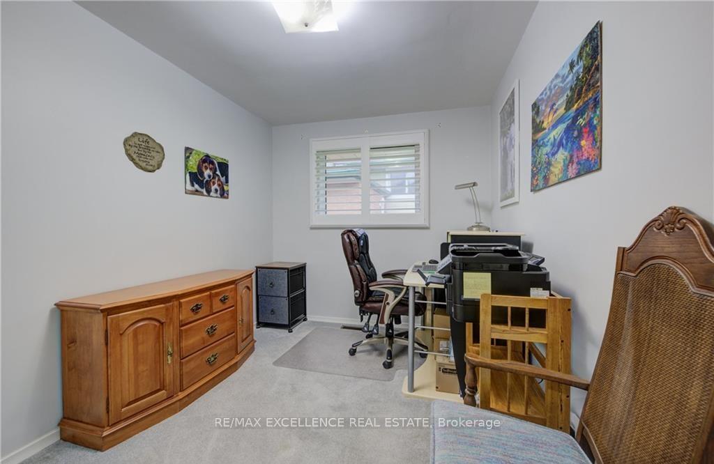 Photo 15 of 131 Gracefield Crescent, Kitchener — HOMEH