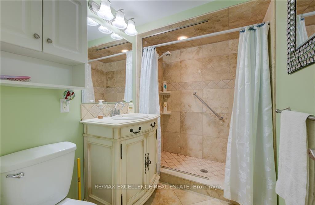 Photo 21 of 131 Gracefield Crescent, Kitchener — HOMEH