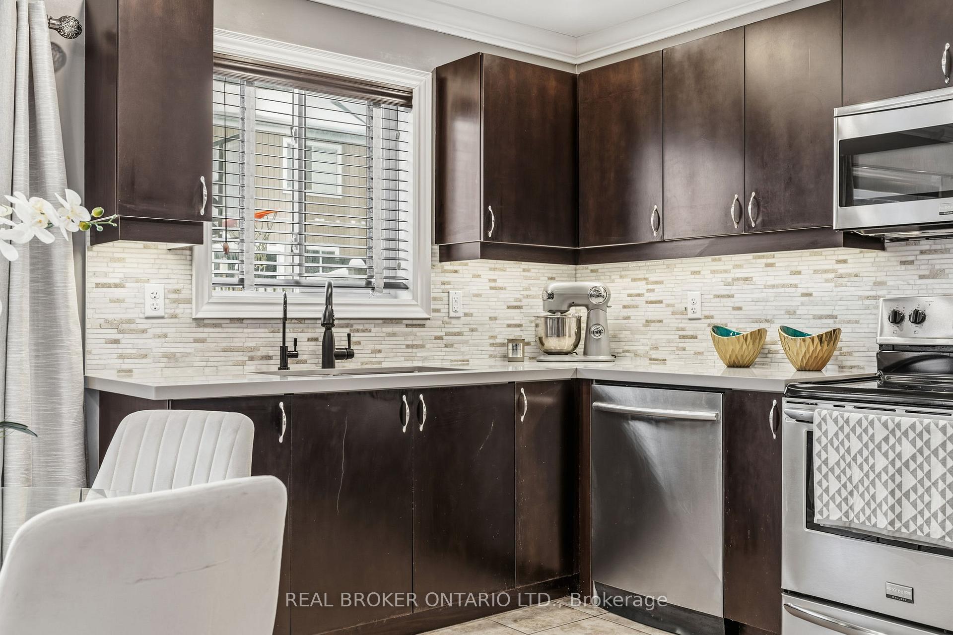 Photo 16 of 1432 Arborwood Drive, Oshawa, Taunton — HOMEH