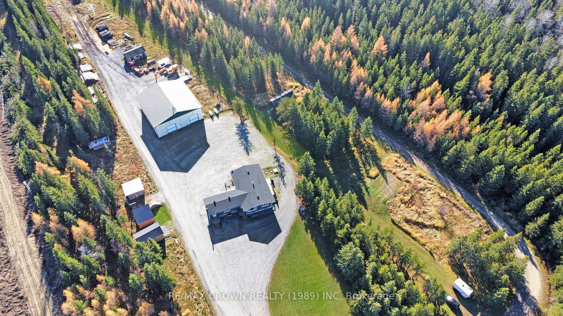 Photo 3 of 2027 Highway 11 W, Hearst — HOMEH