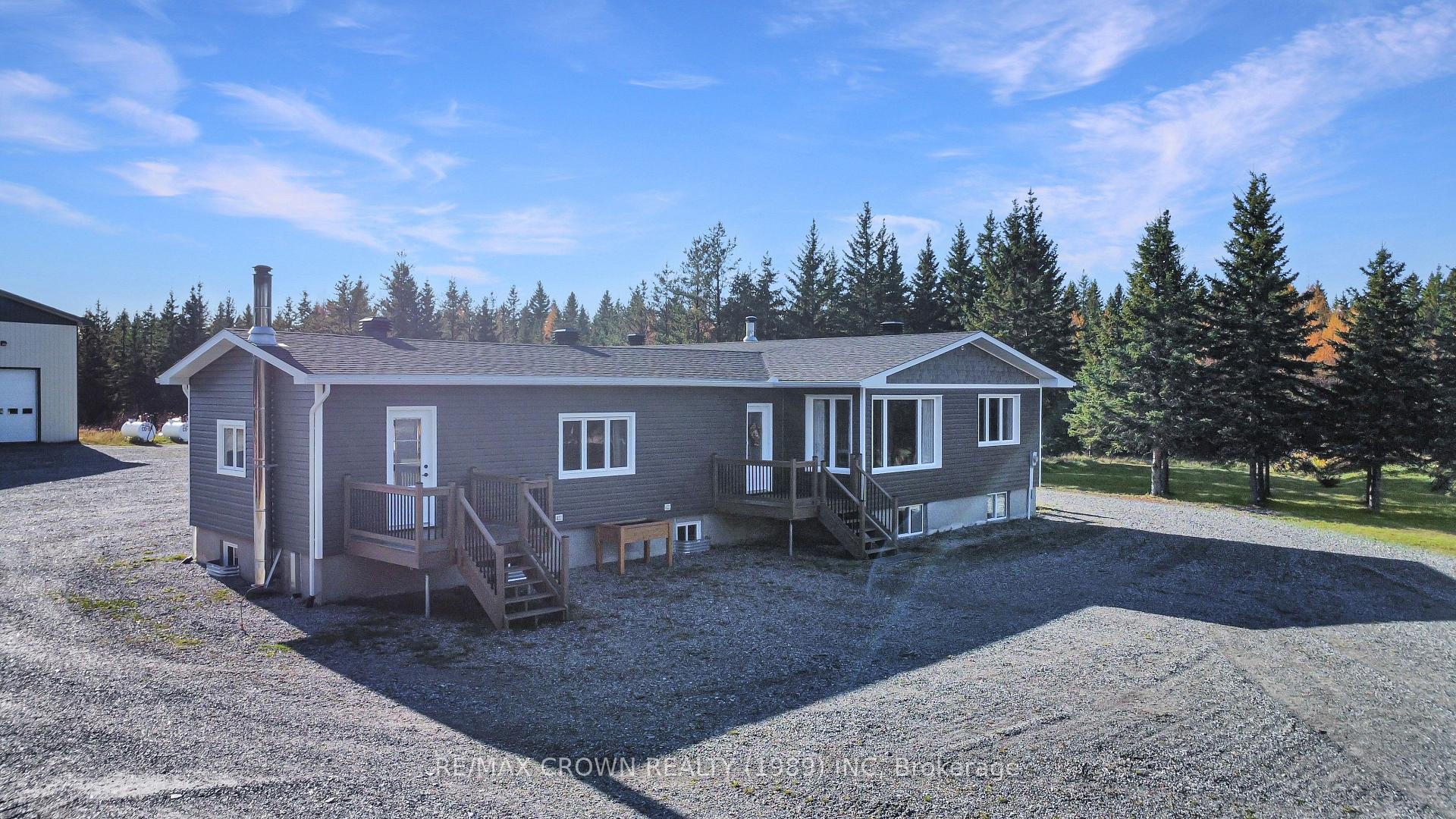 Photo 2 of 2027 Highway 11 W, Hearst — HOMEH