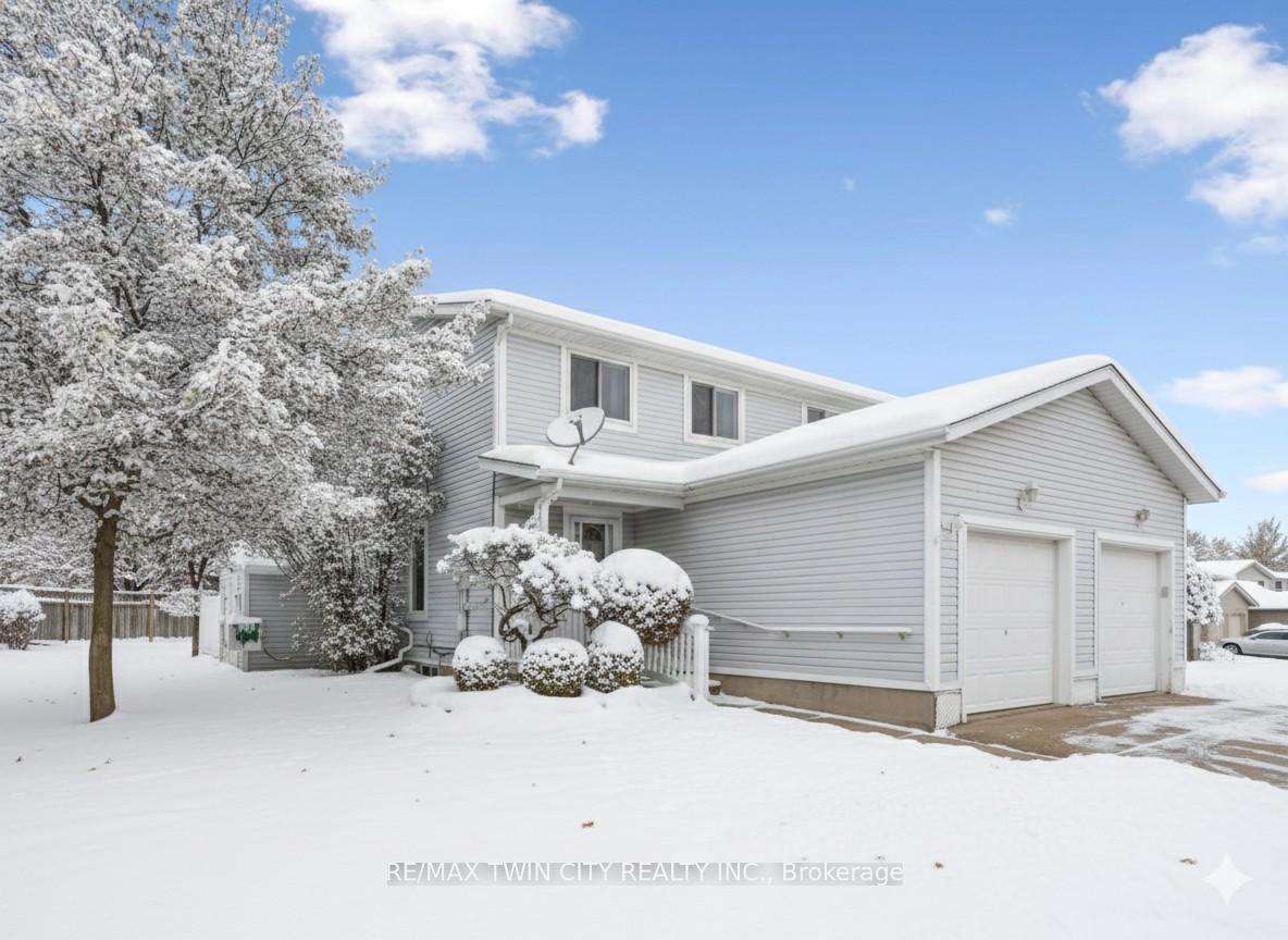 Photo 2 of 66 Benesfort Drive, Kitchener — HOMEH