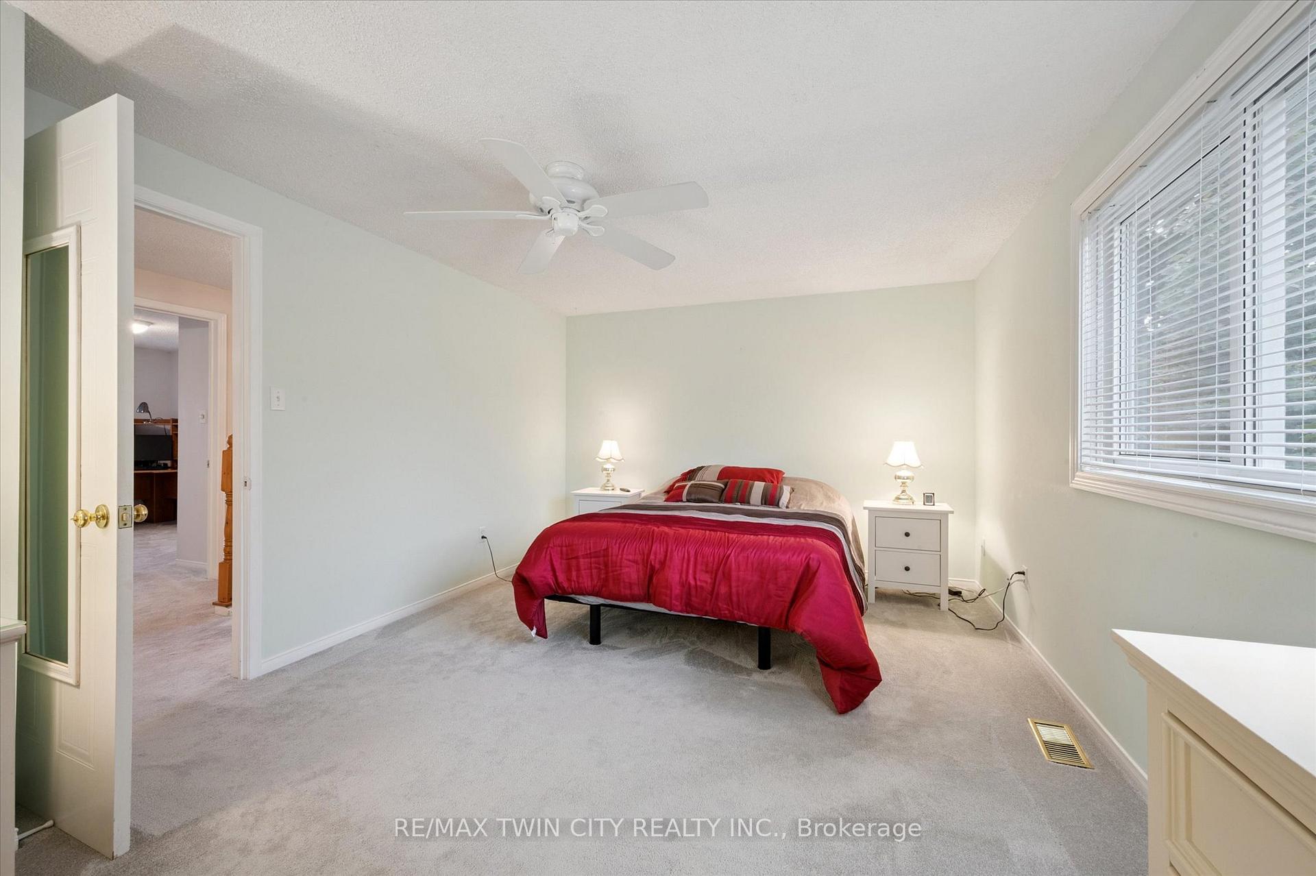 Photo 12 of 66 Benesfort Drive, Kitchener — HOMEH
