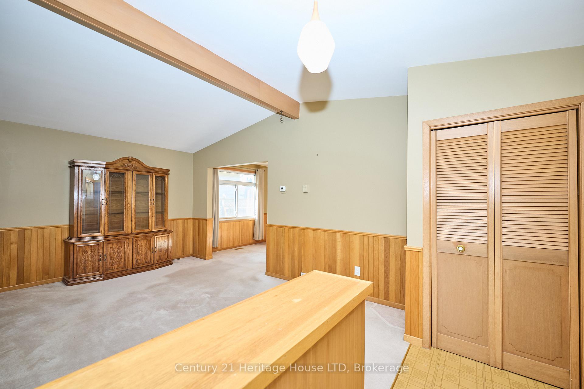 Photo 5 of 55 Windward Street, St. Catharines, Carlton/Bunting — HOMEH