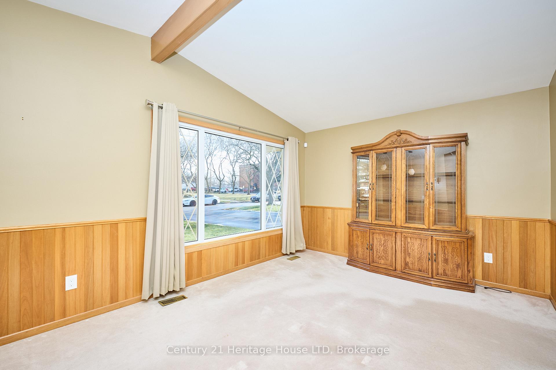 Photo 9 of 55 Windward Street, St. Catharines, Carlton/Bunting — HOMEH