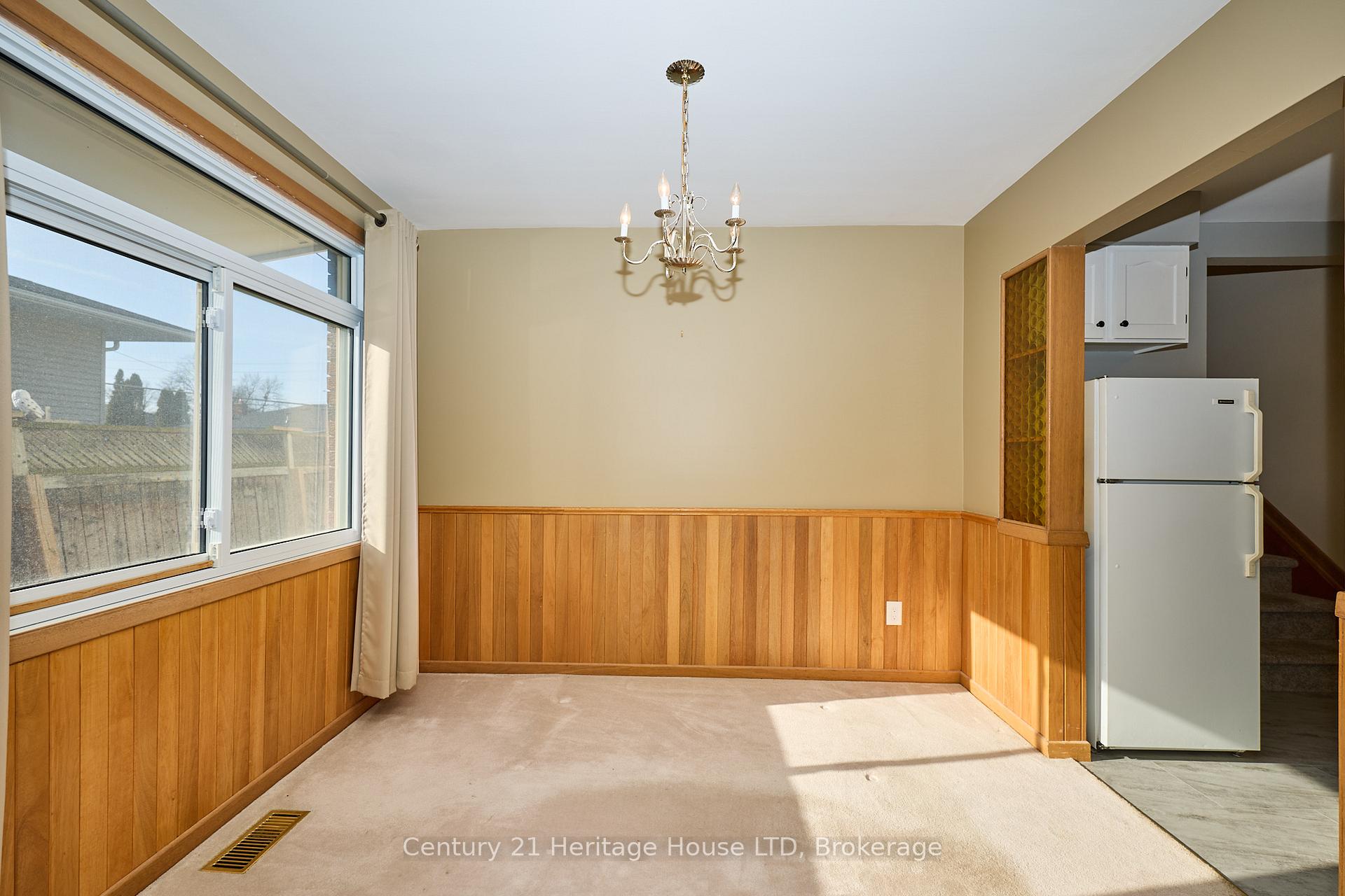 Photo 31 of 55 Windward Street, St. Catharines, Carlton/Bunting — HOMEH