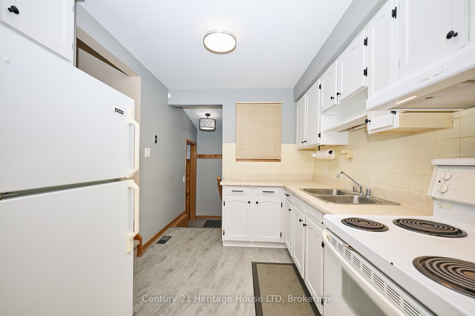 Photo 8 of 55 Windward Street, St. Catharines, Carlton/Bunting — HOMEH
