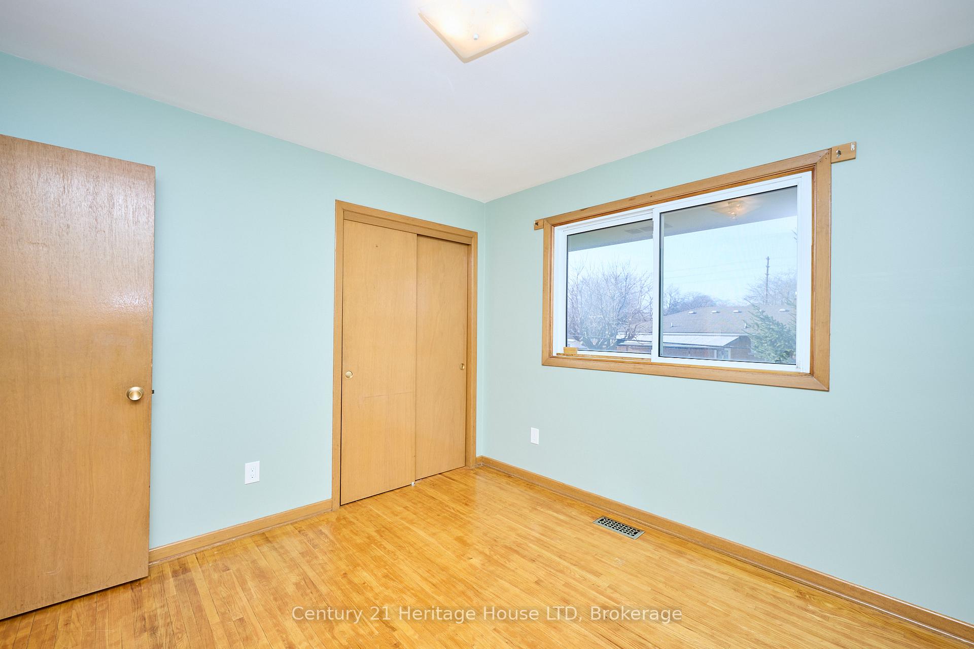Photo 16 of 55 Windward Street, St. Catharines, Carlton/Bunting — HOMEH