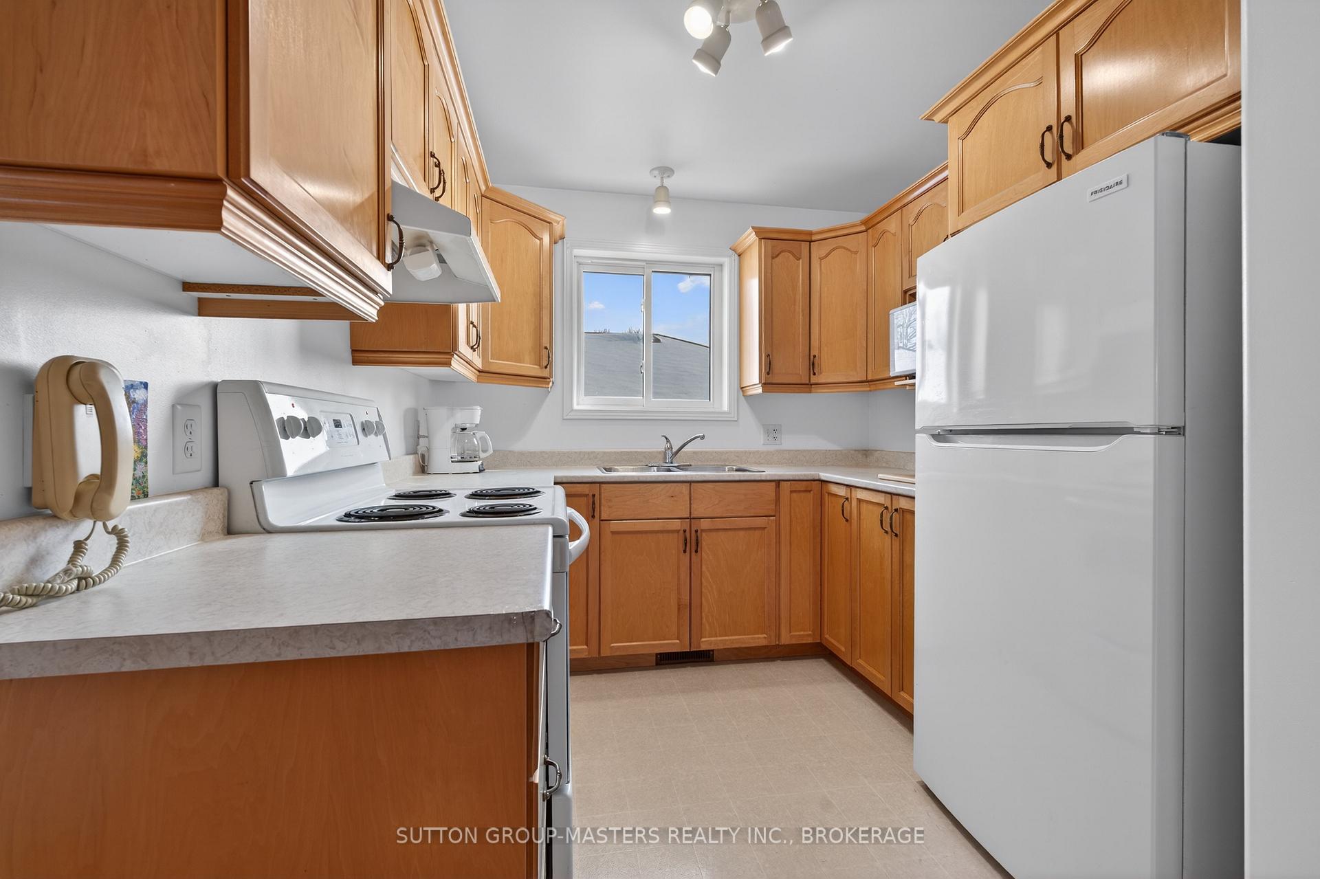 Photo 18 of 36 Joyce Street, Kingston, Rideau — HOMEH