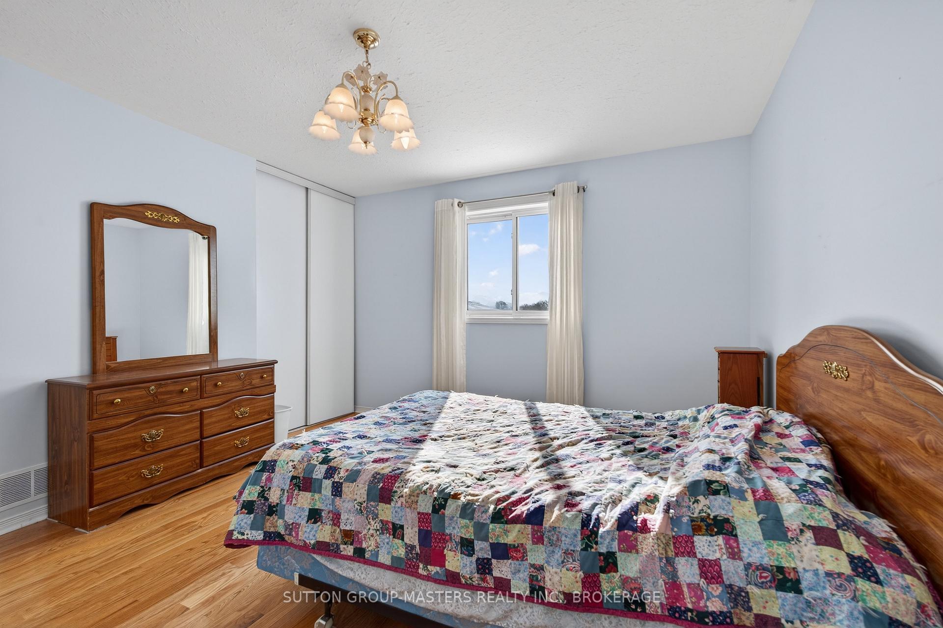 Photo 14 of 36 Joyce Street, Kingston, Rideau — HOMEH
