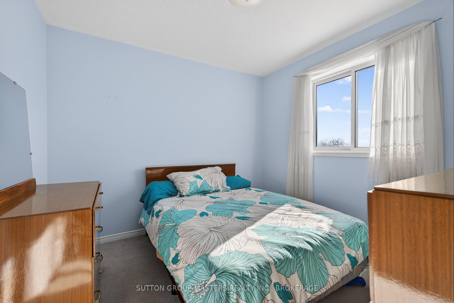 Photo 12 of 36 Joyce Street, Kingston, Rideau — HOMEH