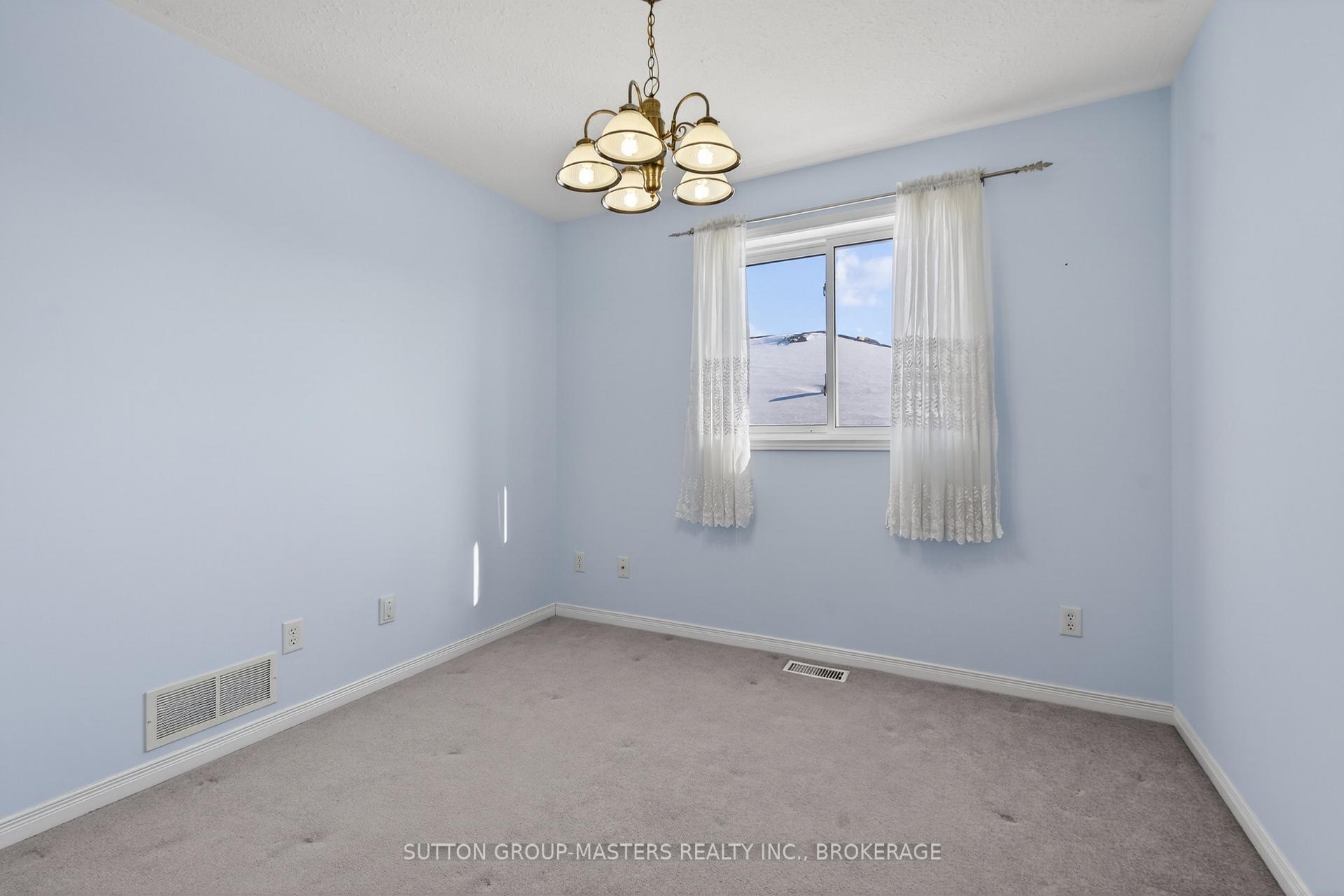 Photo 17 of 36 Joyce Street, Kingston, Rideau — HOMEH