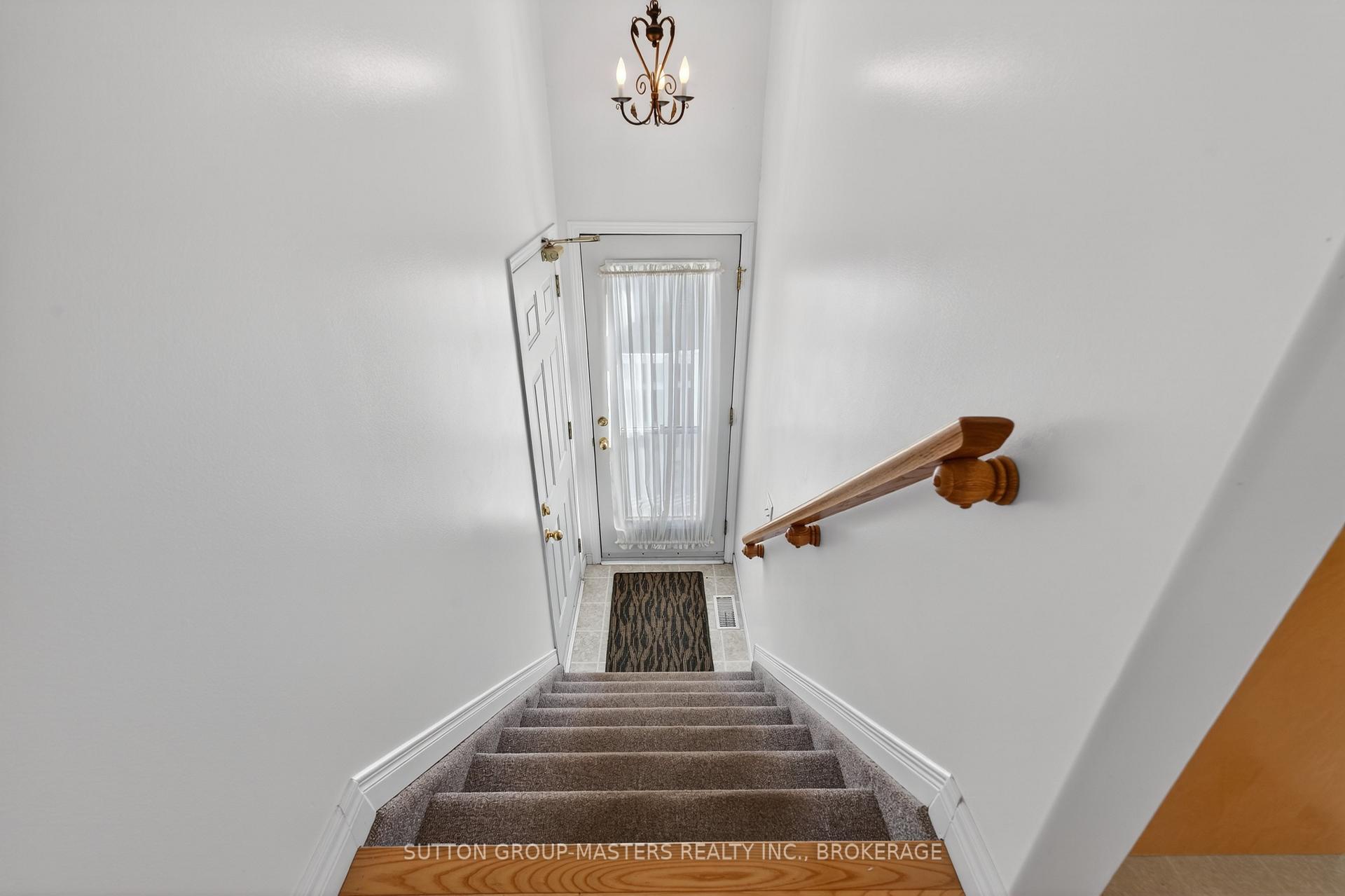Photo 16 of 36 Joyce Street, Kingston, Rideau — HOMEH