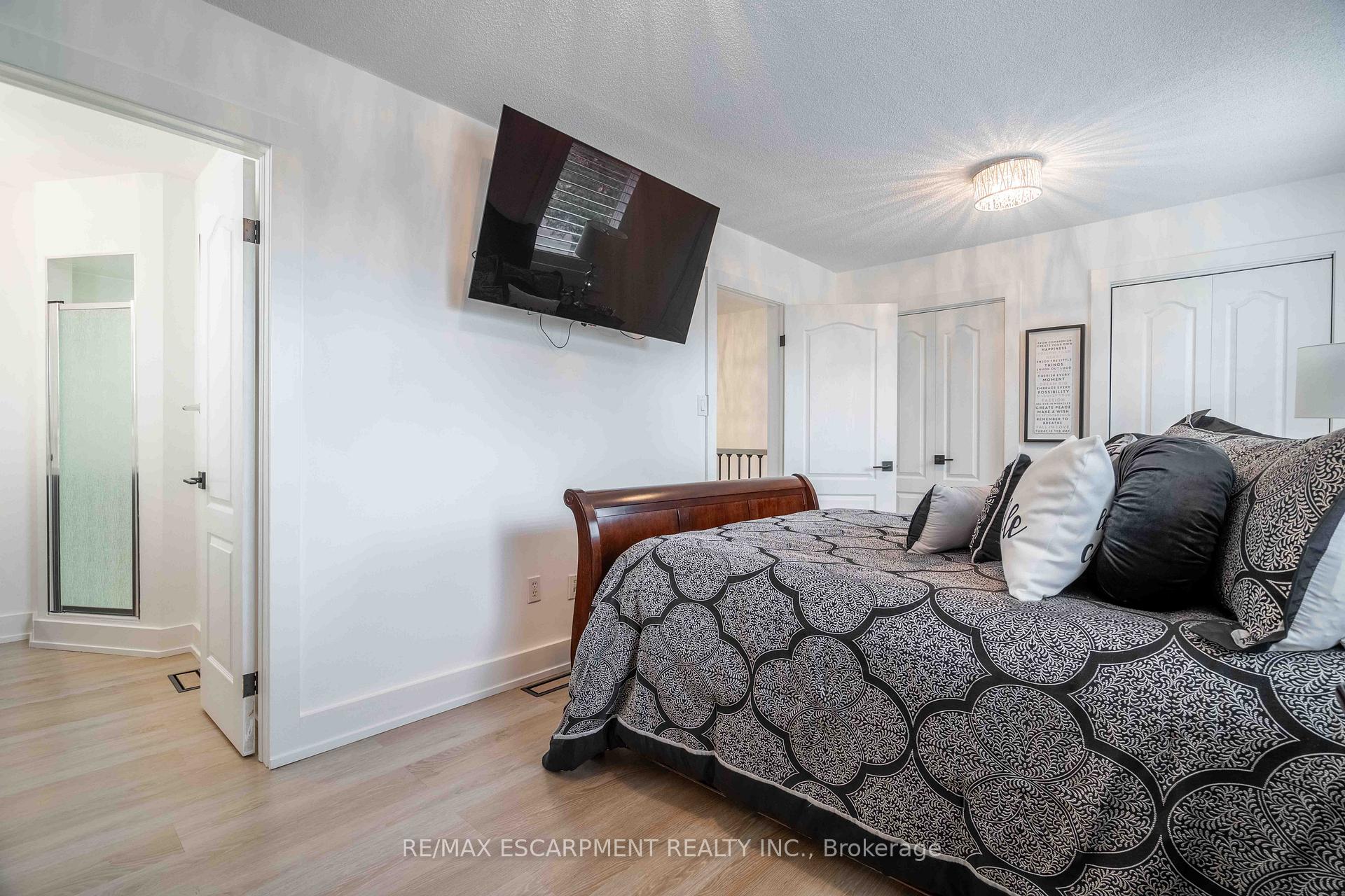 Photo 18 of 35 Quincy Court, Hamilton, Quinndale — HOMEH