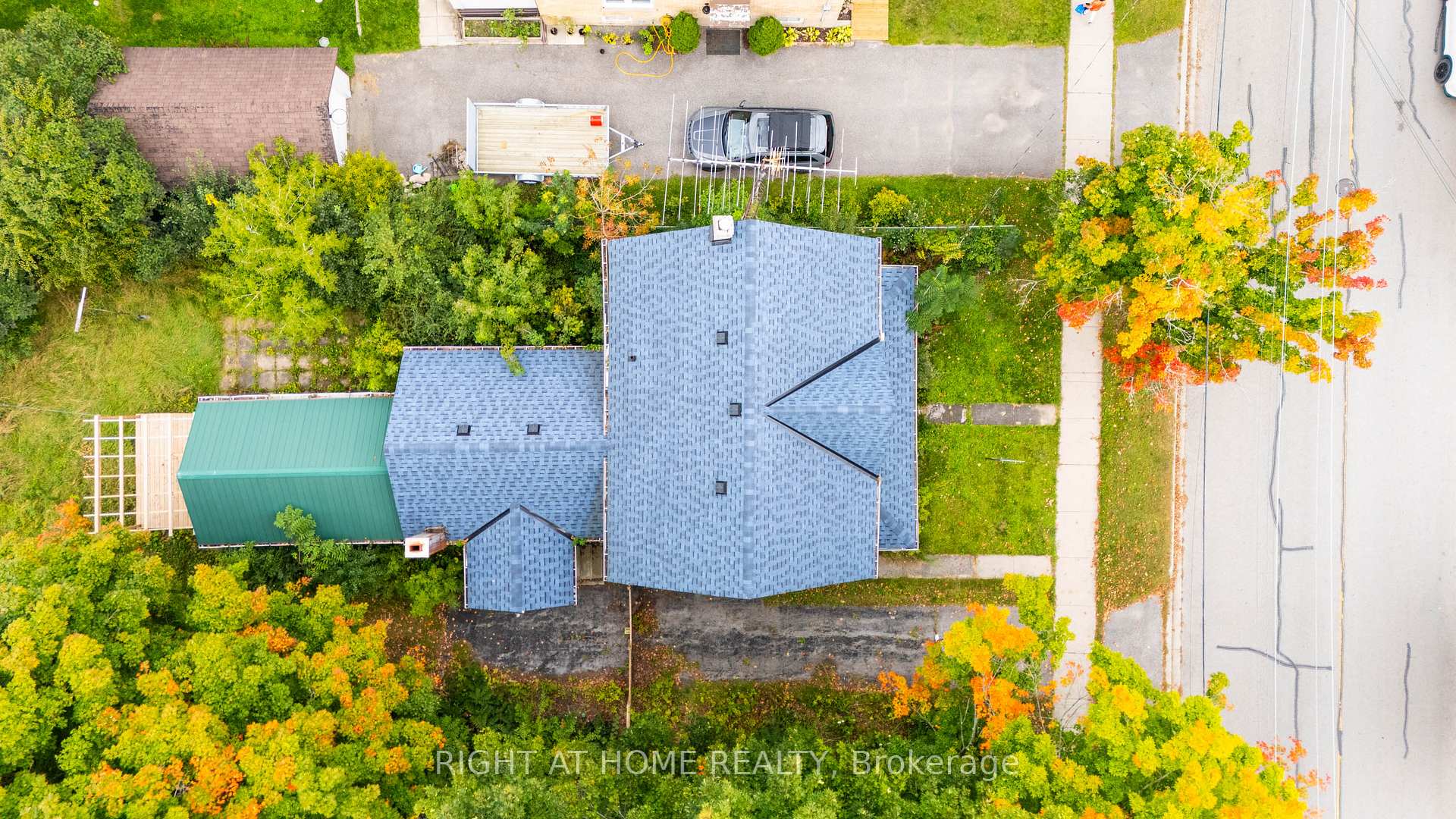 Photo 5 of 378 Main Street, Brock, Beaverton — HOMEH