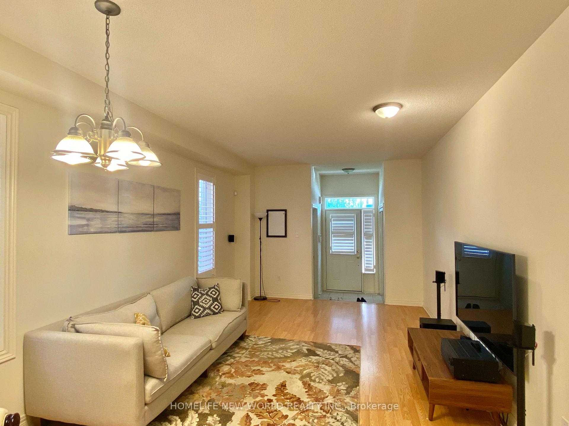 Photo 2 of 5480 Bellaggio Crescent, Mississauga, East Credit — HOMEH