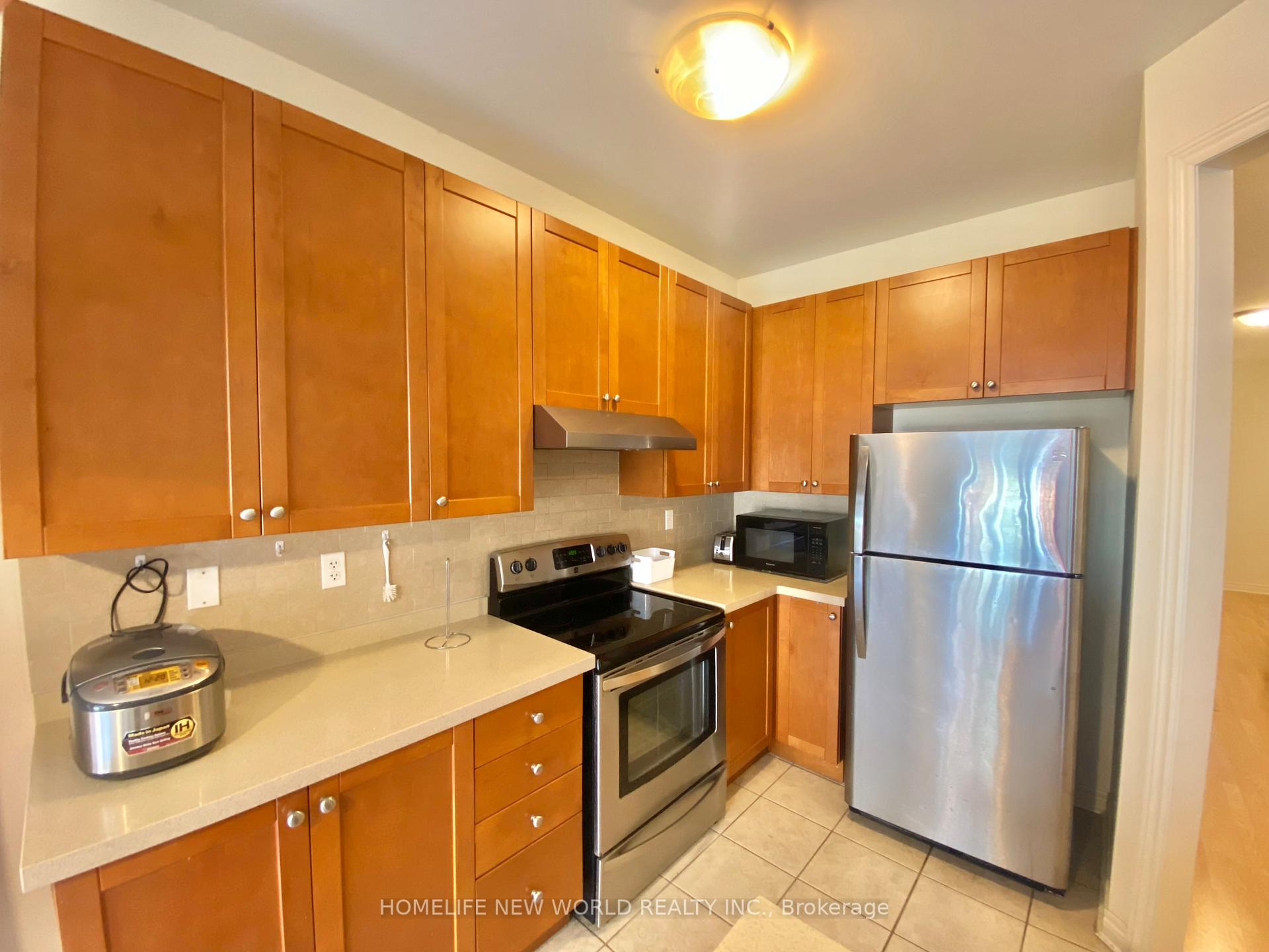 Photo 3 of 5480 Bellaggio Crescent, Mississauga, East Credit — HOMEH
