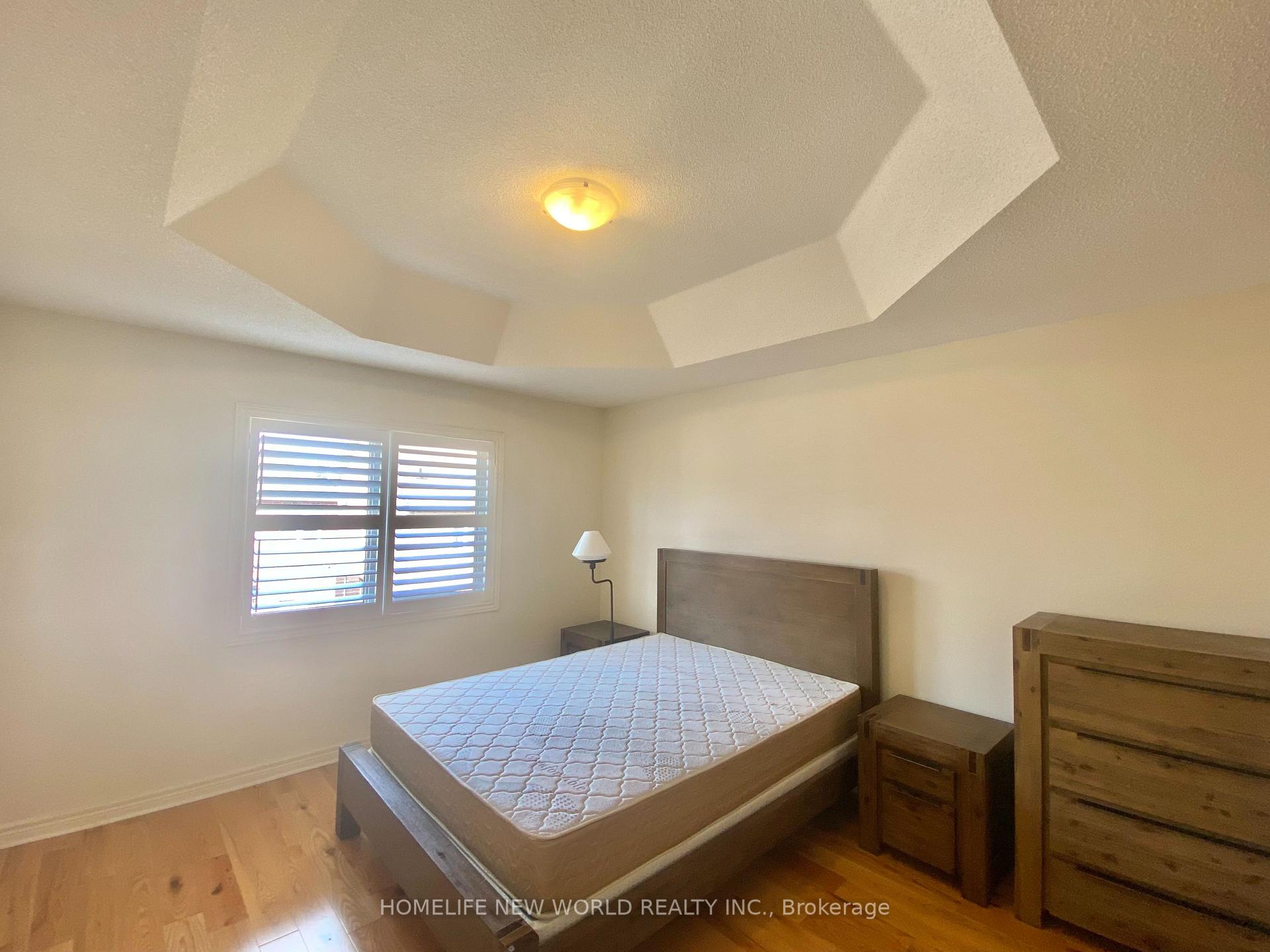 Photo 4 of 5480 Bellaggio Crescent, Mississauga, East Credit — HOMEH