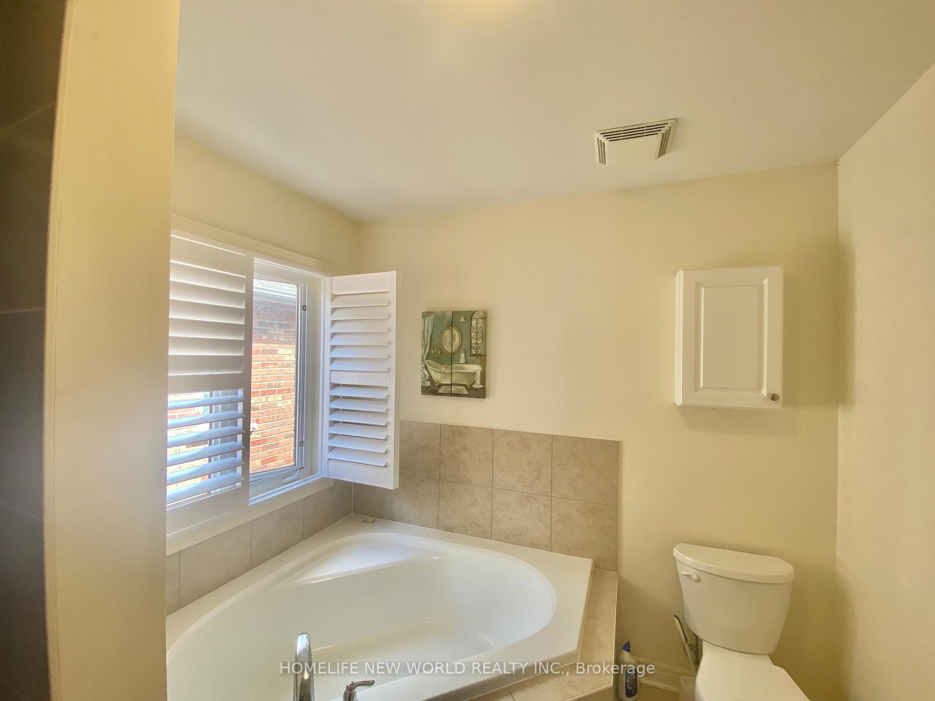 Photo 15 of 5480 Bellaggio Crescent, Mississauga, East Credit — HOMEH