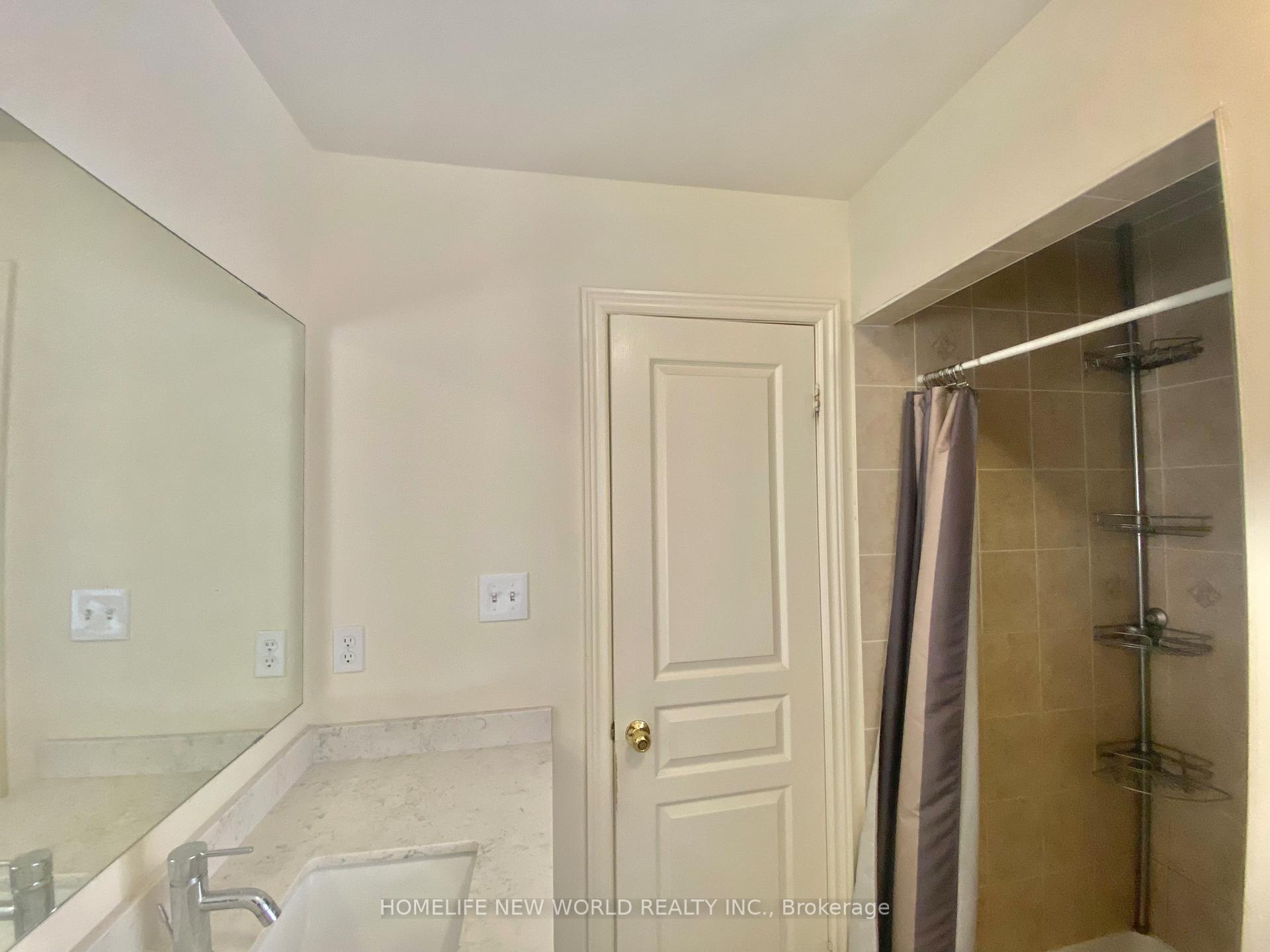 Photo 13 of 5480 Bellaggio Crescent, Mississauga, East Credit — HOMEH