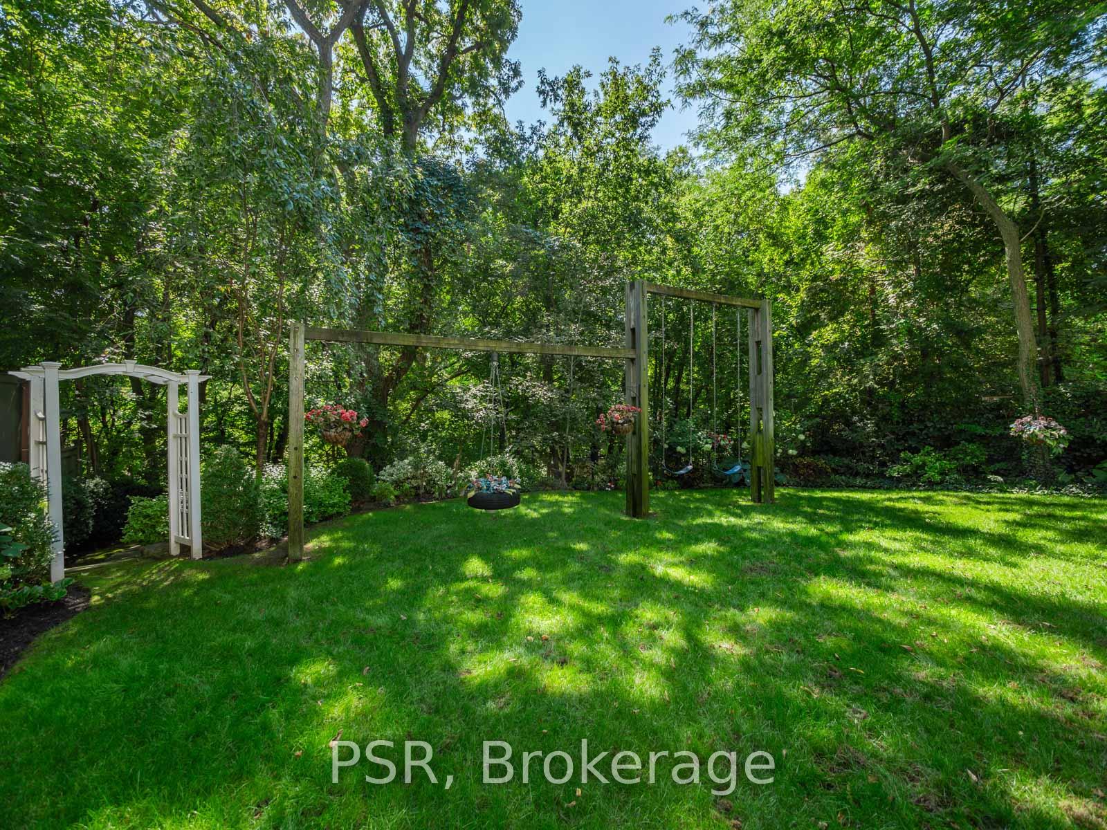 Photo 10 of 37 Strathearn Road, Toronto, Humewood-Cedarvale — HOMEH