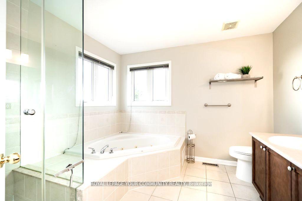 Photo 13 of 116 Winchester Terrace, Barrie, Innis-Shore — HOMEH
