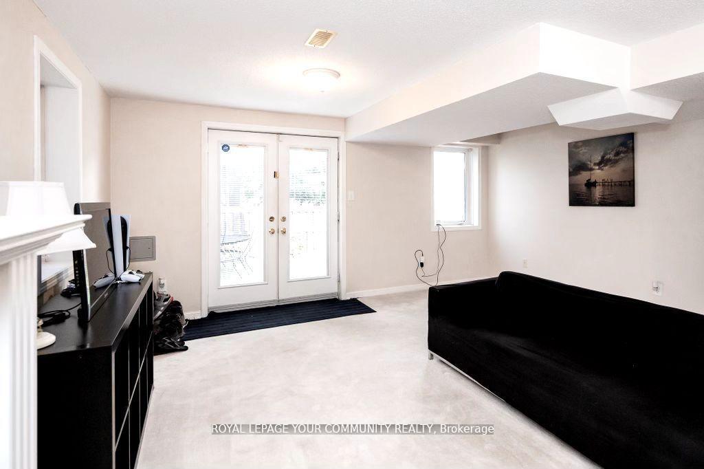 Photo 33 of 116 Winchester Terrace, Barrie, Innis-Shore — HOMEH