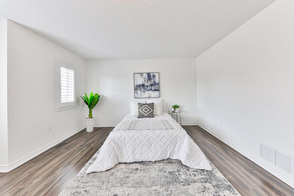 Photo 8 of 20 Cutts Crescent, Hamilton, Binbrook — HOMEH