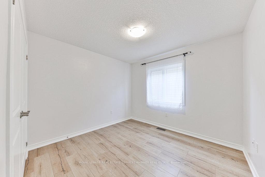 Photo 9 of 20 Cutts Crescent, Hamilton, Binbrook — HOMEH