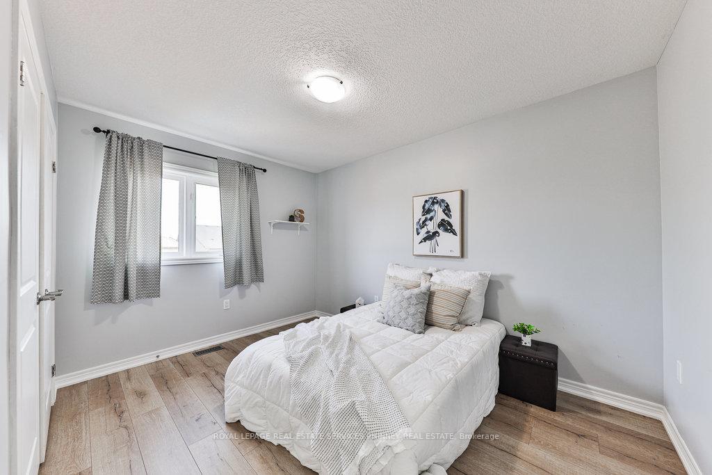 Photo 17 of 20 Cutts Crescent, Hamilton, Binbrook — HOMEH