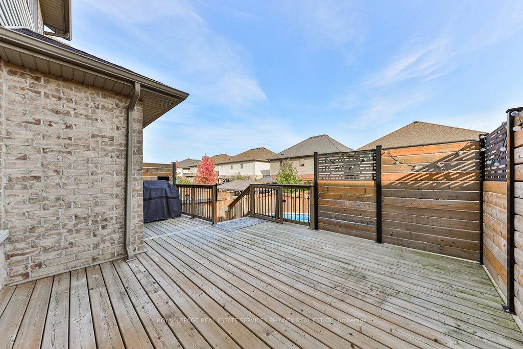 Photo 21 of 20 Cutts Crescent, Hamilton, Binbrook — HOMEH