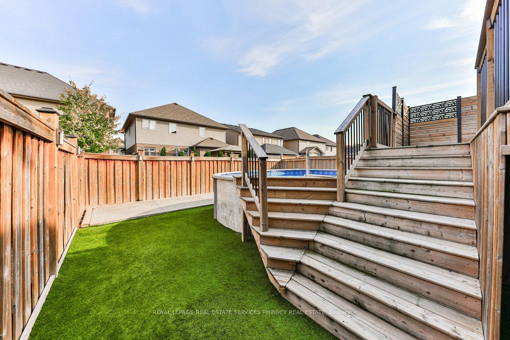 Photo 18 of 20 Cutts Crescent, Hamilton, Binbrook — HOMEH