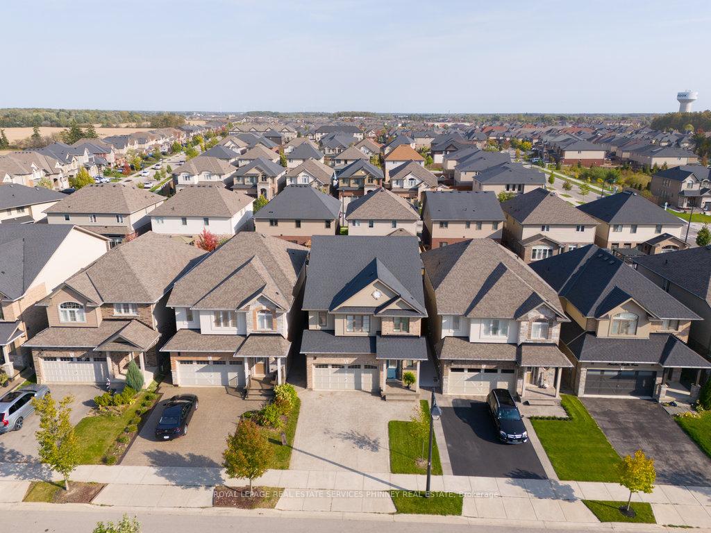 Photo 24 of 20 Cutts Crescent, Hamilton, Binbrook — HOMEH