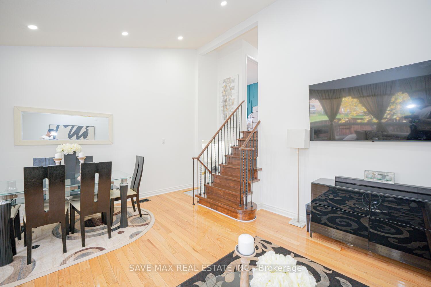 Photo 14 of 55 Crosswood Lane, Brampton, Brampton North — HOMEH