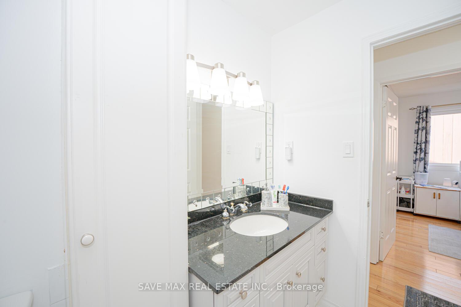 Photo 32 of 55 Crosswood Lane, Brampton, Brampton North — HOMEH