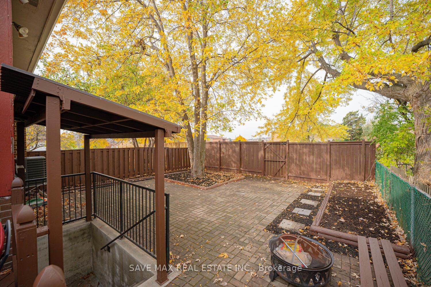 Photo 40 of 55 Crosswood Lane, Brampton, Brampton North — HOMEH