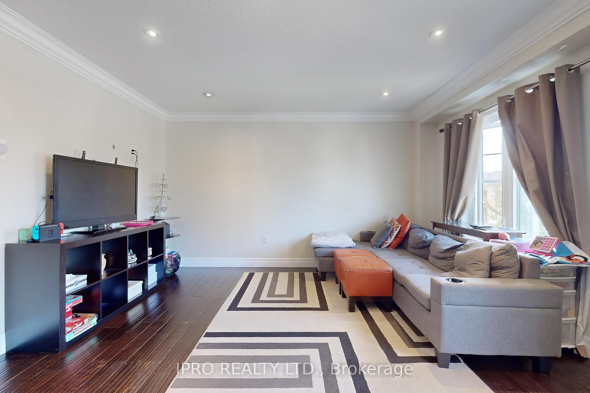 Photo 7 of 41 Bevington Road, Brampton, Northwest Brampton — HOMEH