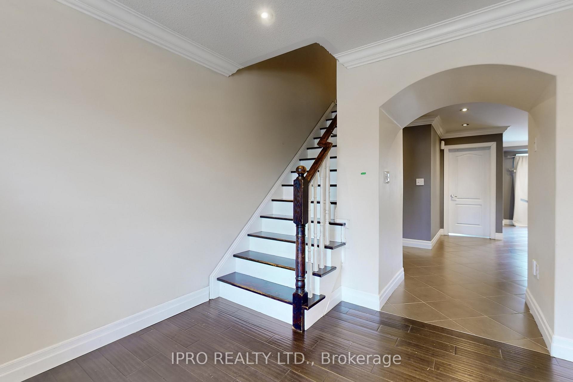 Photo 13 of 41 Bevington Road, Brampton, Northwest Brampton — HOMEH