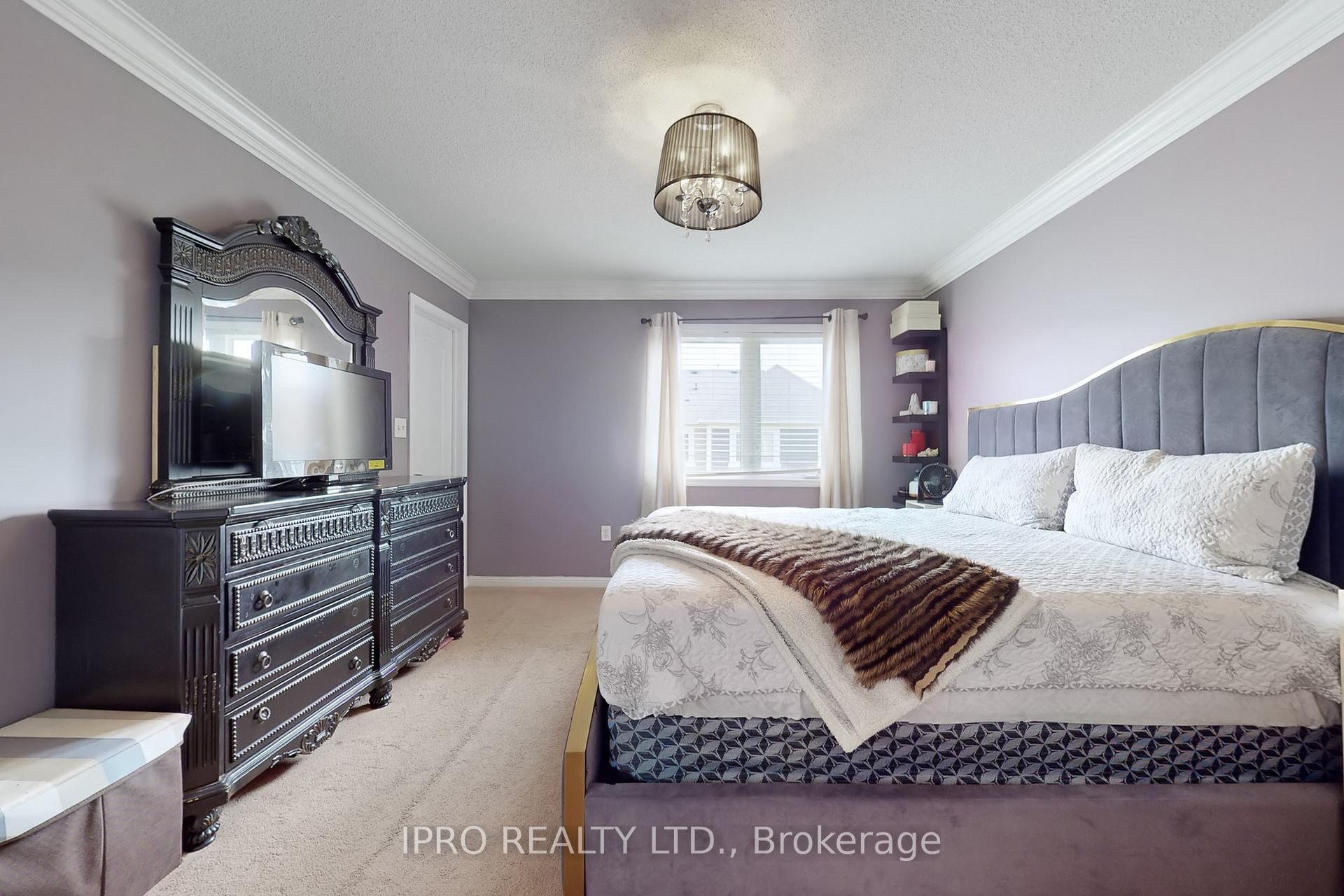 Photo 16 of 41 Bevington Road, Brampton, Northwest Brampton — HOMEH