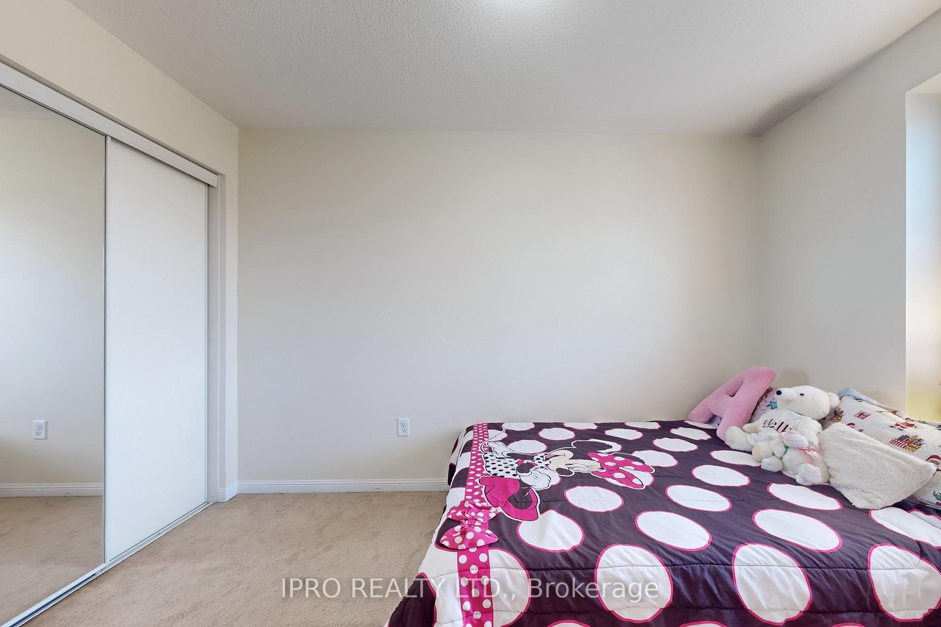 Photo 21 of 41 Bevington Road, Brampton, Northwest Brampton — HOMEH