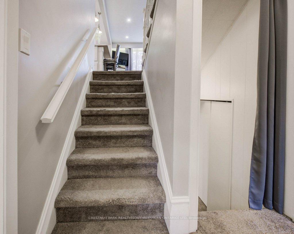 Photo 22 of 48 Hickson Drive, Kitchener — HOMEH