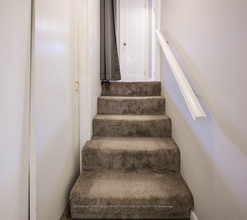 Photo 28 of 48 Hickson Drive, Kitchener — HOMEH